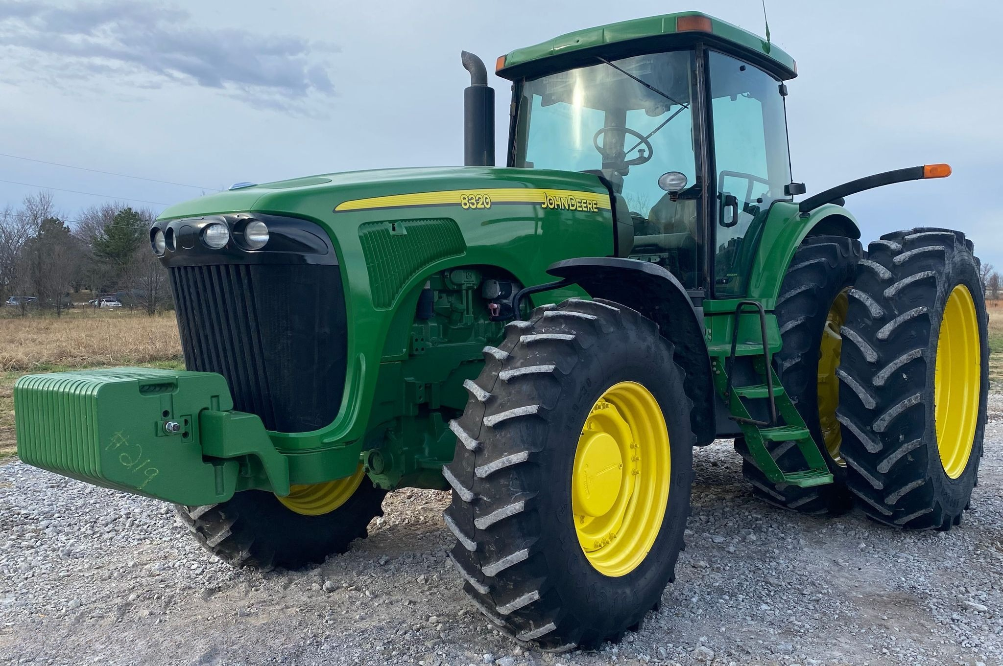 2005 John Deere 8320 MFWD - Image 1