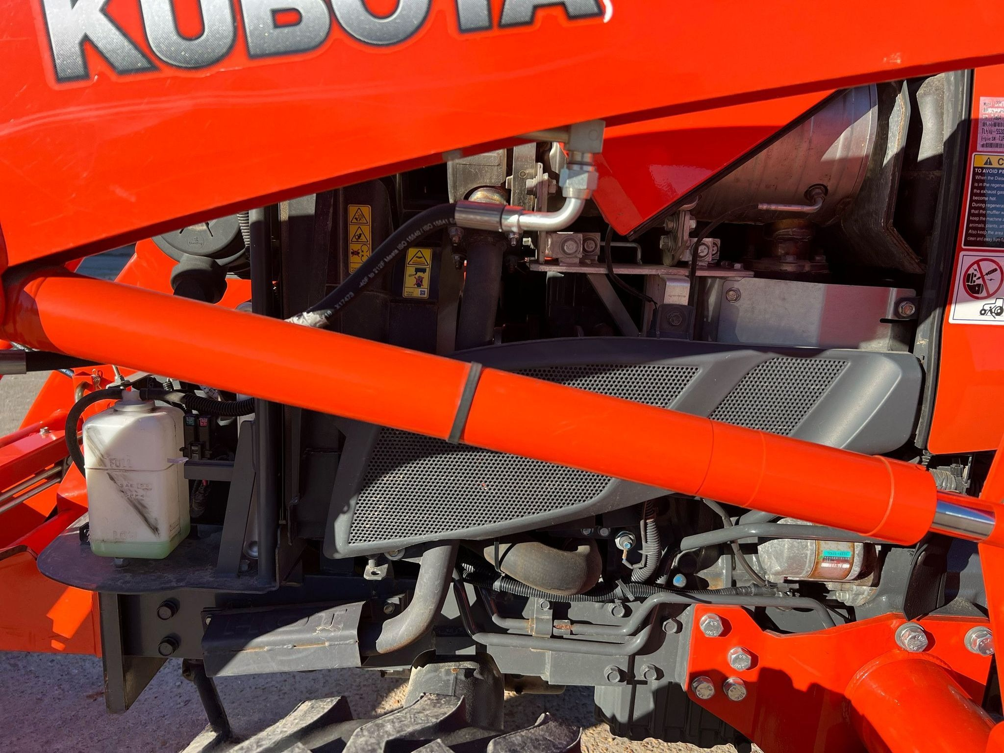 2018 Kubota L3301HST MFWD thumbnail 8