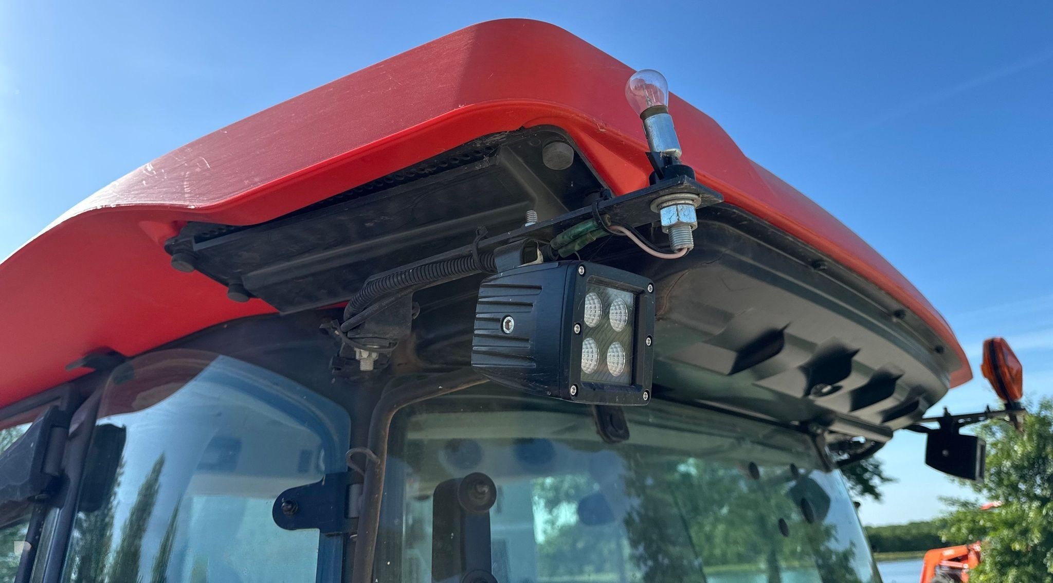 2016 Kubota L6060 thumbnail 5