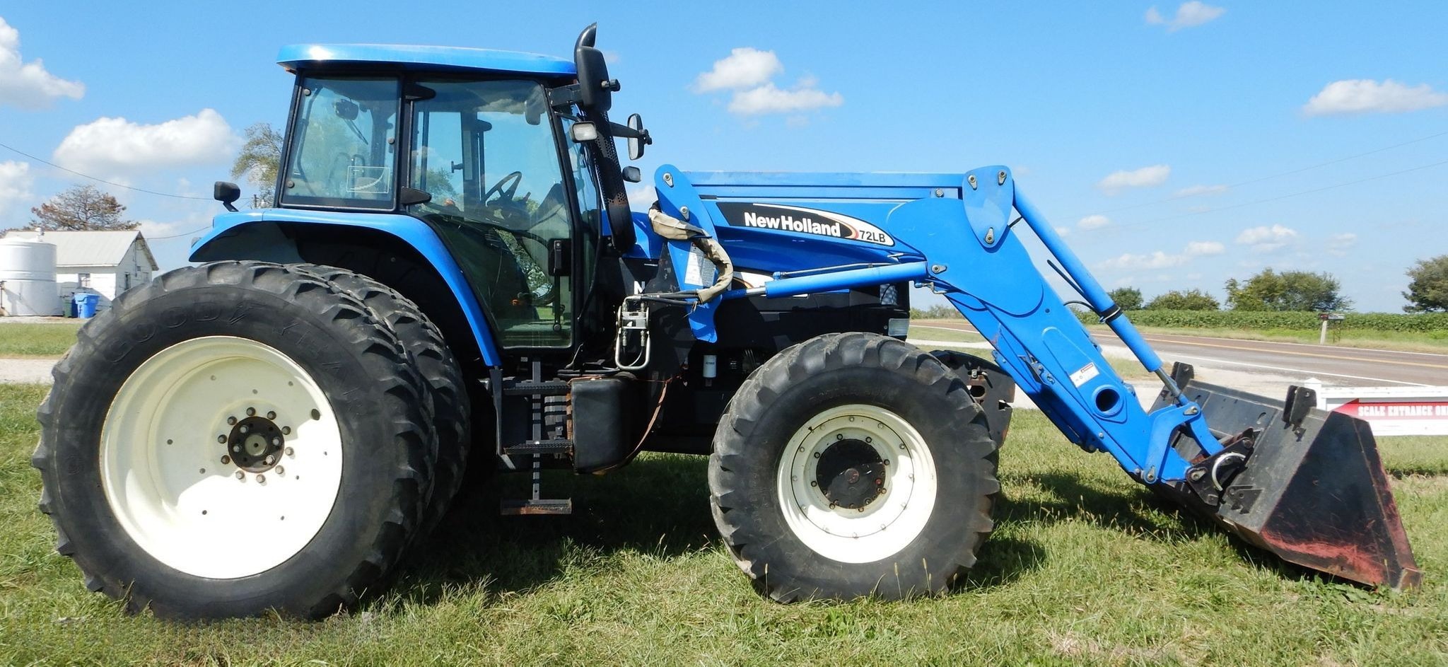 2003 New Holland TM175 MFWD  thumbnail 2