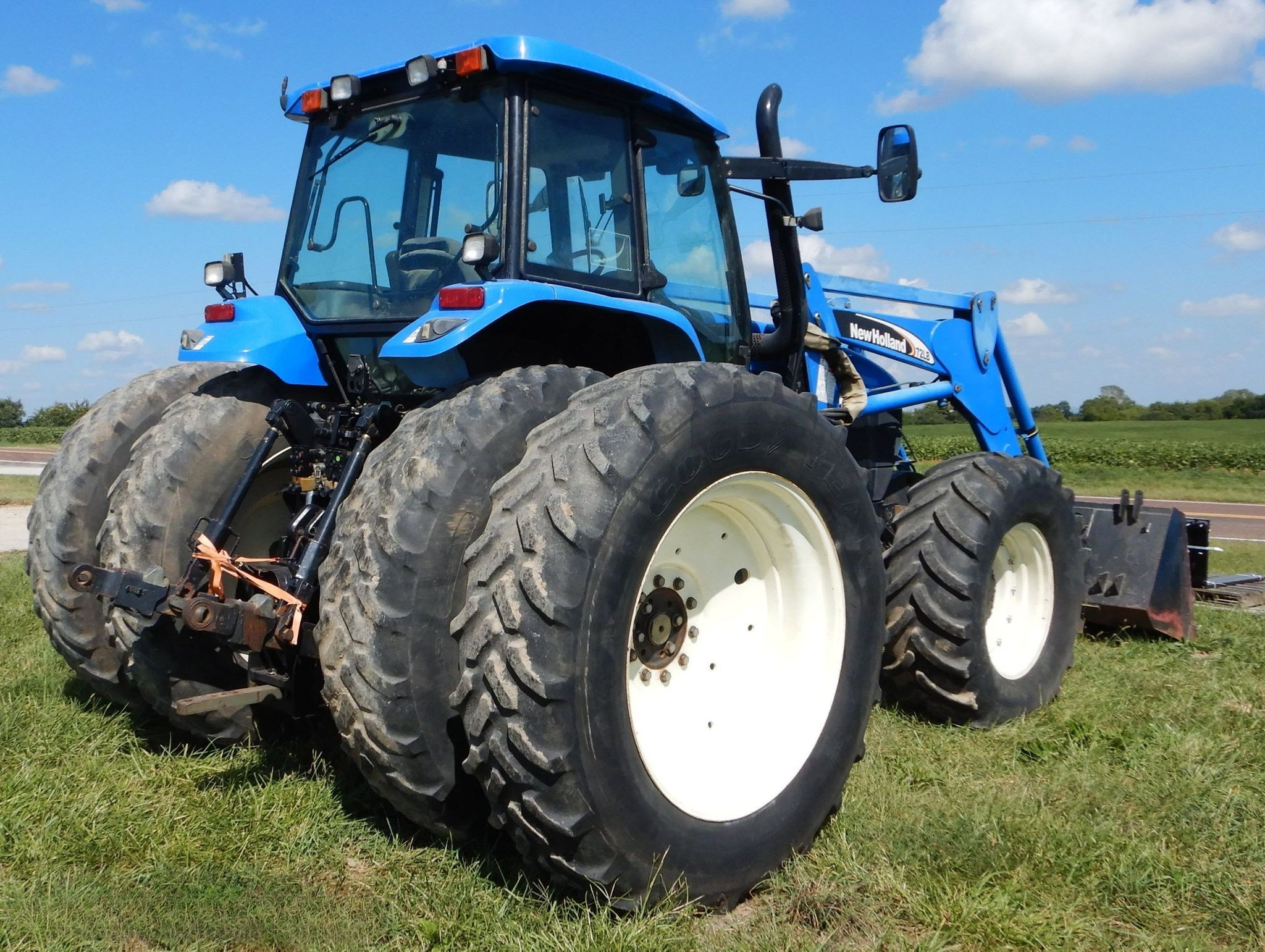 2003 New Holland TM175 MFWD thumbnail 3
