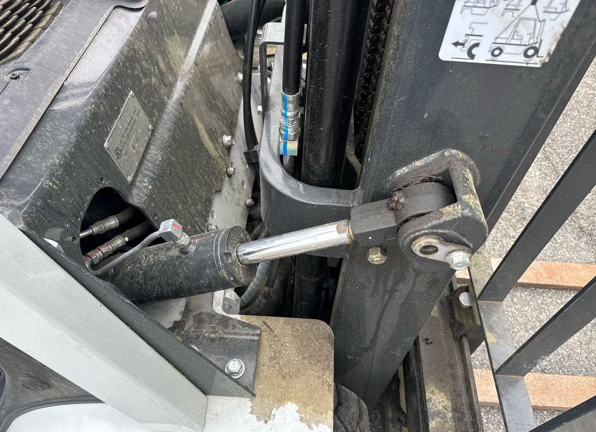 2019 UniCarriers PF50 Forklift thumbnail 5